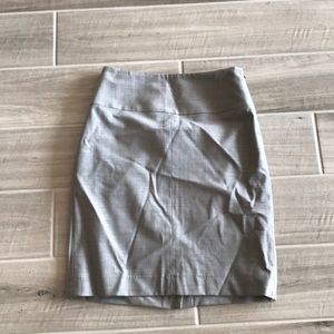 Banana Republic taupe wool pencil skirt sz. 4